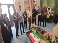 عطرافشانی و گلباران مزار مطهر شهدای گمنام بخش بومهن با حضور مسئولین و فرماندهان برگزار شد.