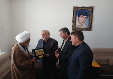دیدار مدیر کل بنیاد شهید شهرستان های استان تهران و معاون فرماندار پردیس با خانواده های معظم شهدا و ایثارگران